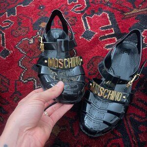 MOSCHINO BLACK JELLY FISHERMAN SANDALS 39